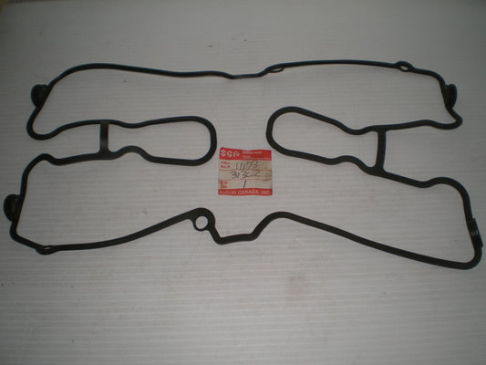 SUZUKI GS700 GS750 GS1100 GS1150  Cylinder Head / Valve Cover Gasket  11173-31301 / 11173-31302