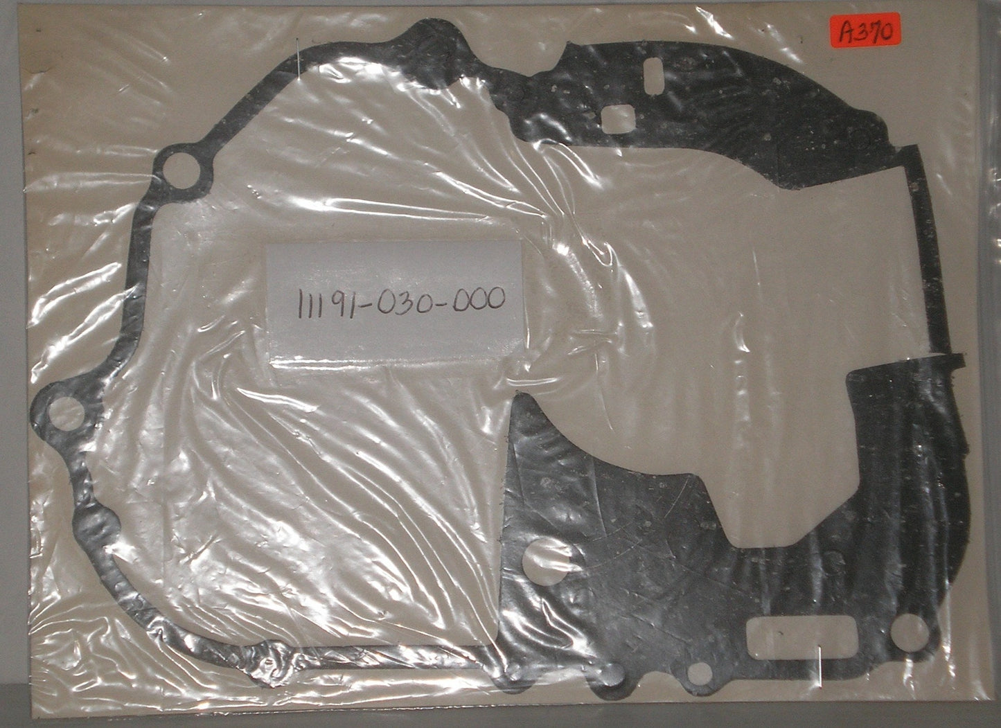 HONDA C200 CA200 CM90 CT200  Crankcase Center Gasket 11191-030-000 / 11191-030-306