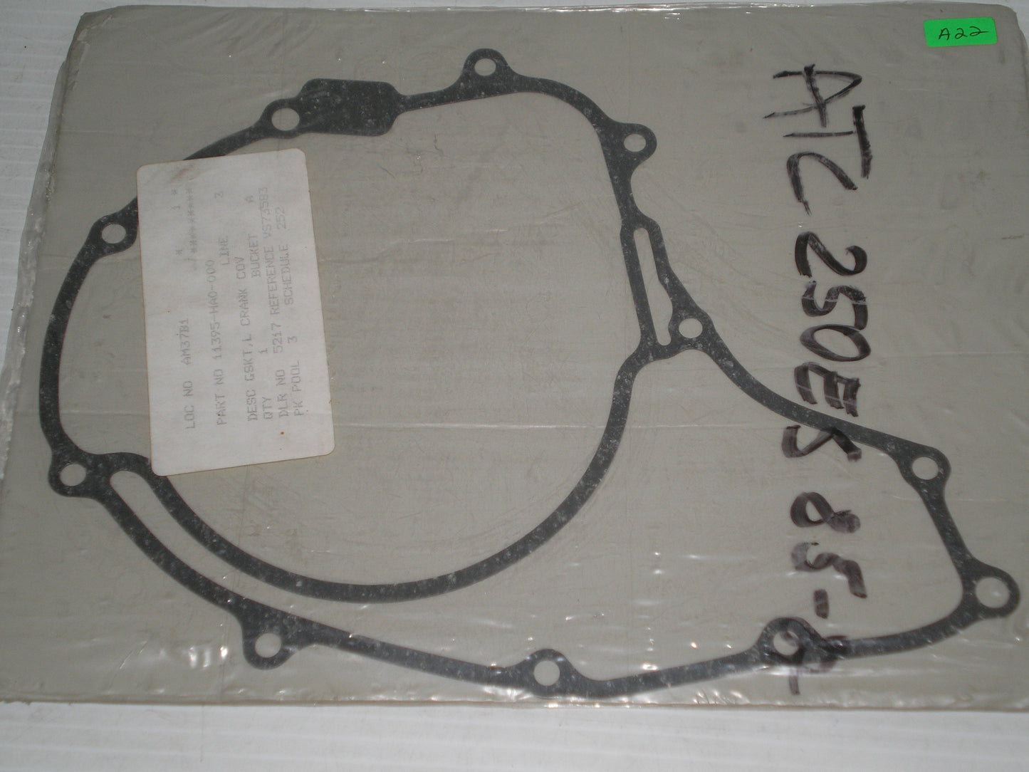 HONDA ATC250 TRX250 TRX300 LH Crankcase Gasket 11395-HA0-000 #MB41-22