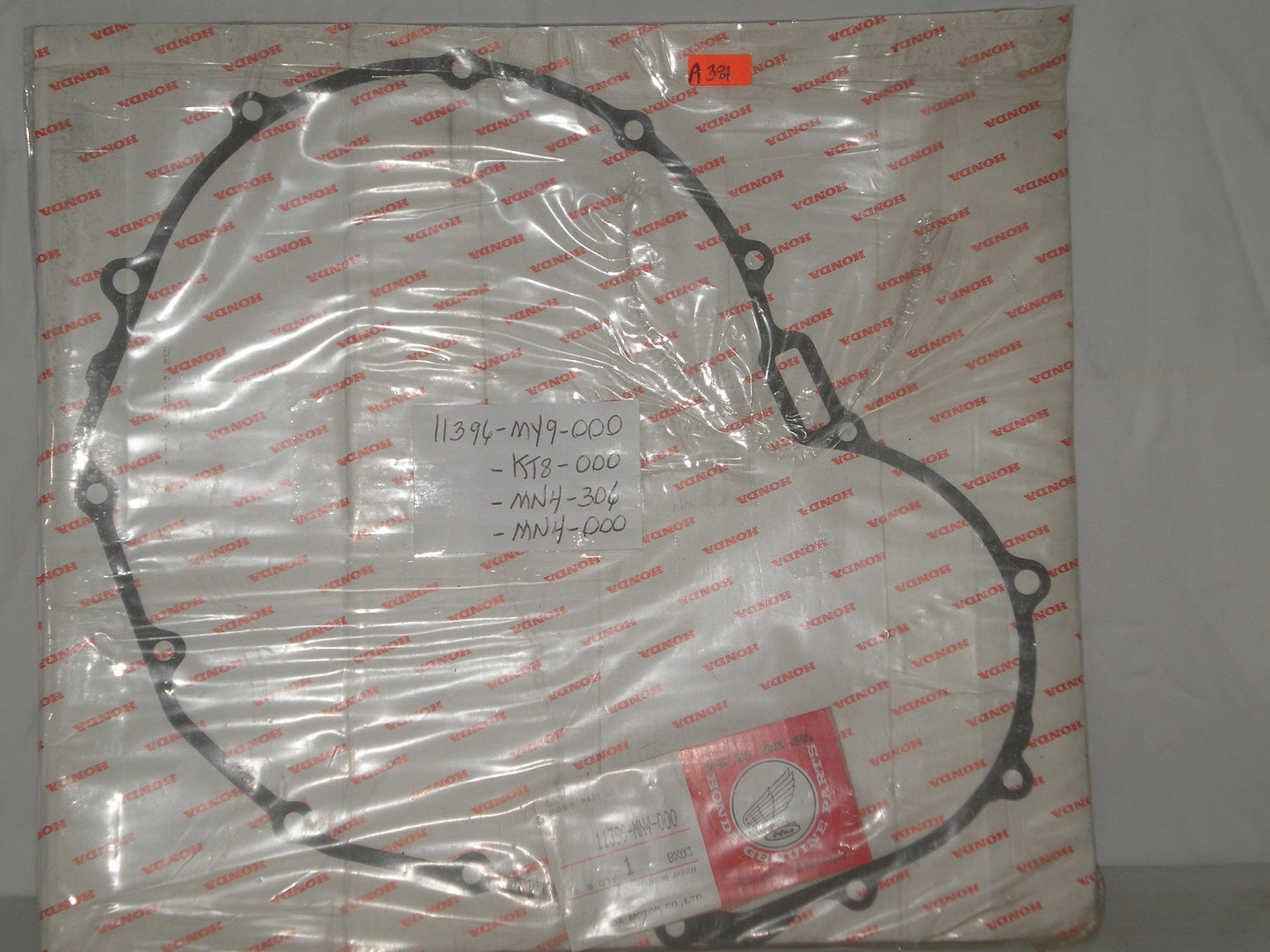 HONDA CB400F CBR600F Clutch Cover Gasket  11396-MY9-000 / 11396-MN4-000 / 11396-MN4-306 / 11396-KT8-000