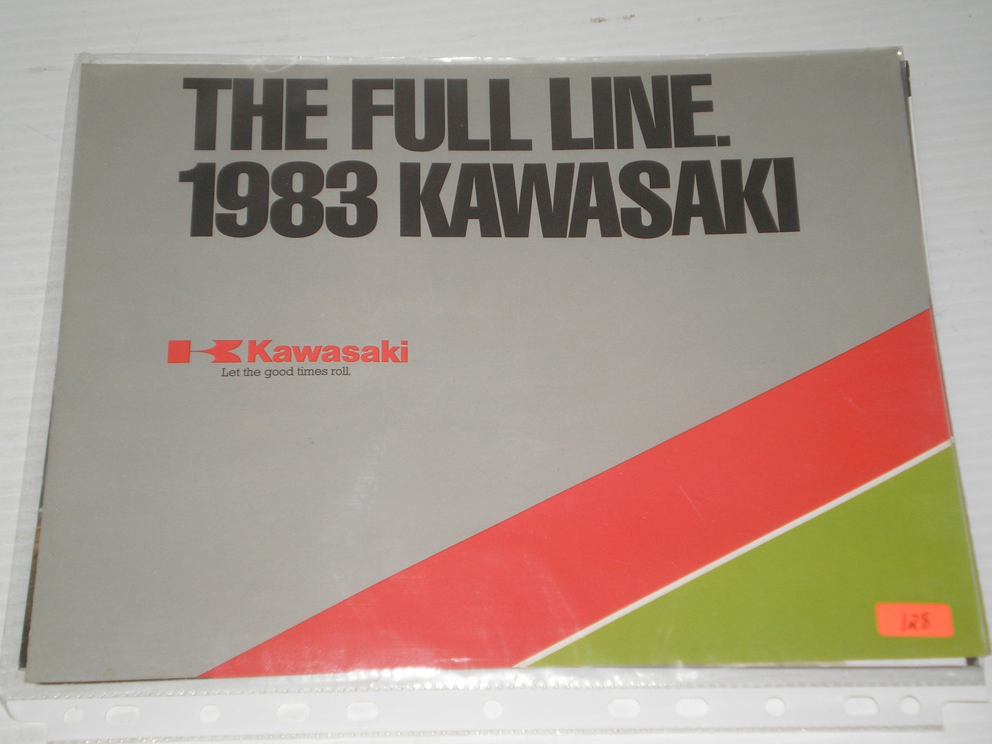 KAWASAKI FULL LINE OF 1983 MOTORCYCLE SALES BROCHURE # 128