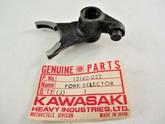 KAWASAKI F5 F8 F9 F81M Transmission Gear Selector Fork 13140-052