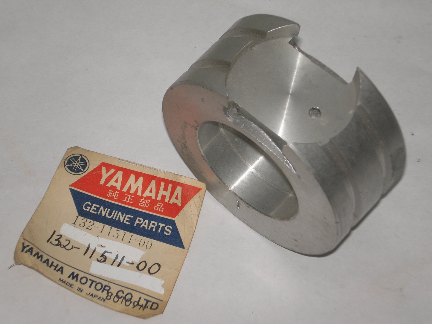 YAMAHA AS2 HS1 LS2 RD125 YAS1 YL1  Crankshaft Cover 132-11511-00 / 132-11511-02