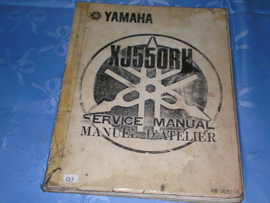 YAMAHA XJ550 RH 1981 Service Manual  4U9-28197-70  #133