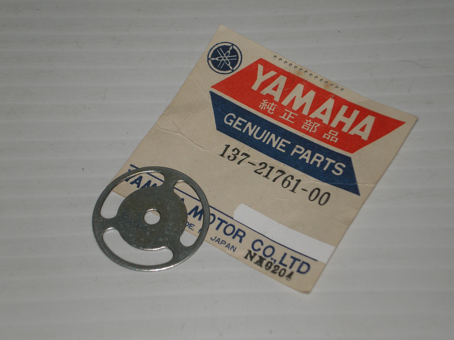YAMAHA AS2 CS3 DS6 R3 YA6 YAS1 YCS1 YDS5 YG1 YG5 YJ1 YJ2 YL1 YL2 YM2 YR1 YR2 Oil Level Gauge 137-21761-00