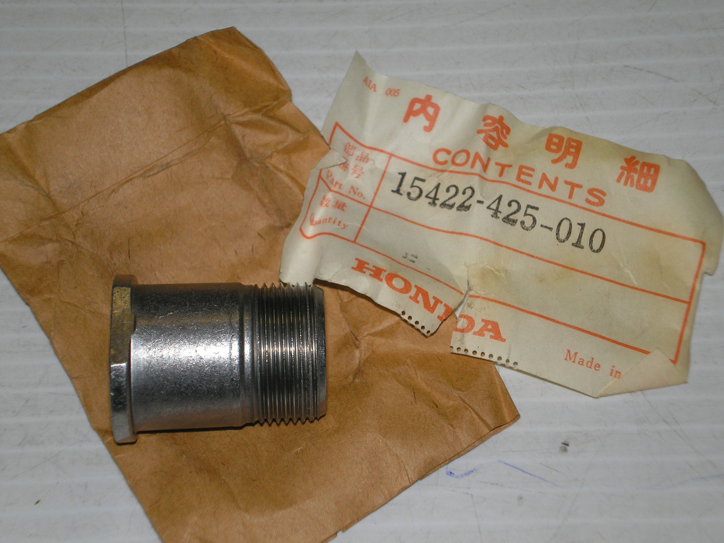 HONDA CB750 CB900 CB1000 CB1100 1979-1983 Oil Filter Boss 15422-425-010