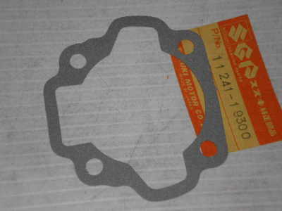 SUZUKI AS50 TM75 TS50 TS75  Cylinder Base Gasket AHRMA 11241-19300 / 11241-19310