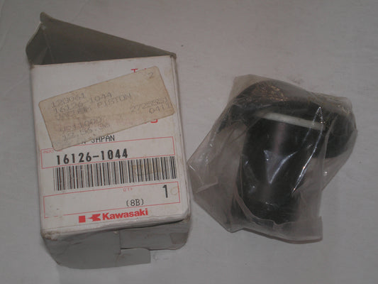 KAWASAKI KZ440  Carburetor Vacuum Valve / Slide 16126-1044