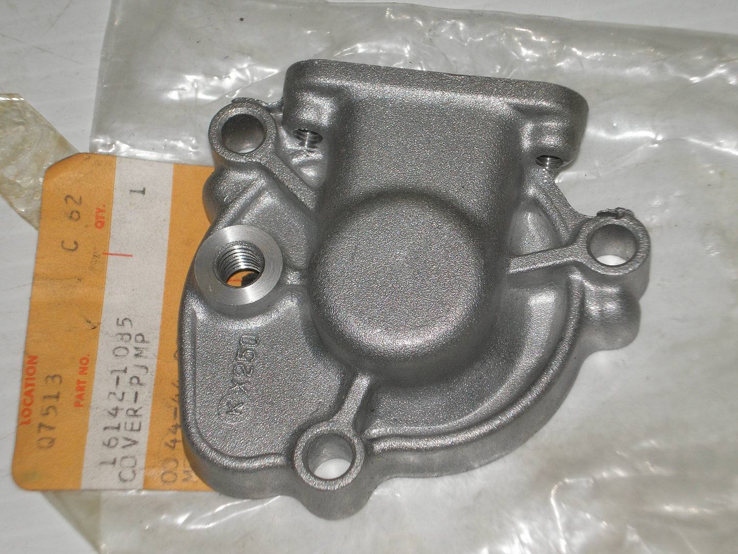 KAWASAKI KDX250 KX125 KX250 KTX250 Water Pump Cover 16142-1085