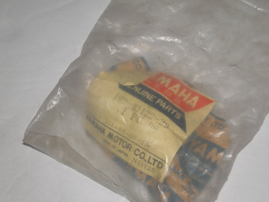 YAMAHA DS6 YDS5 R/H Ignition Points Set 169-81122-22 / 169-81222-21