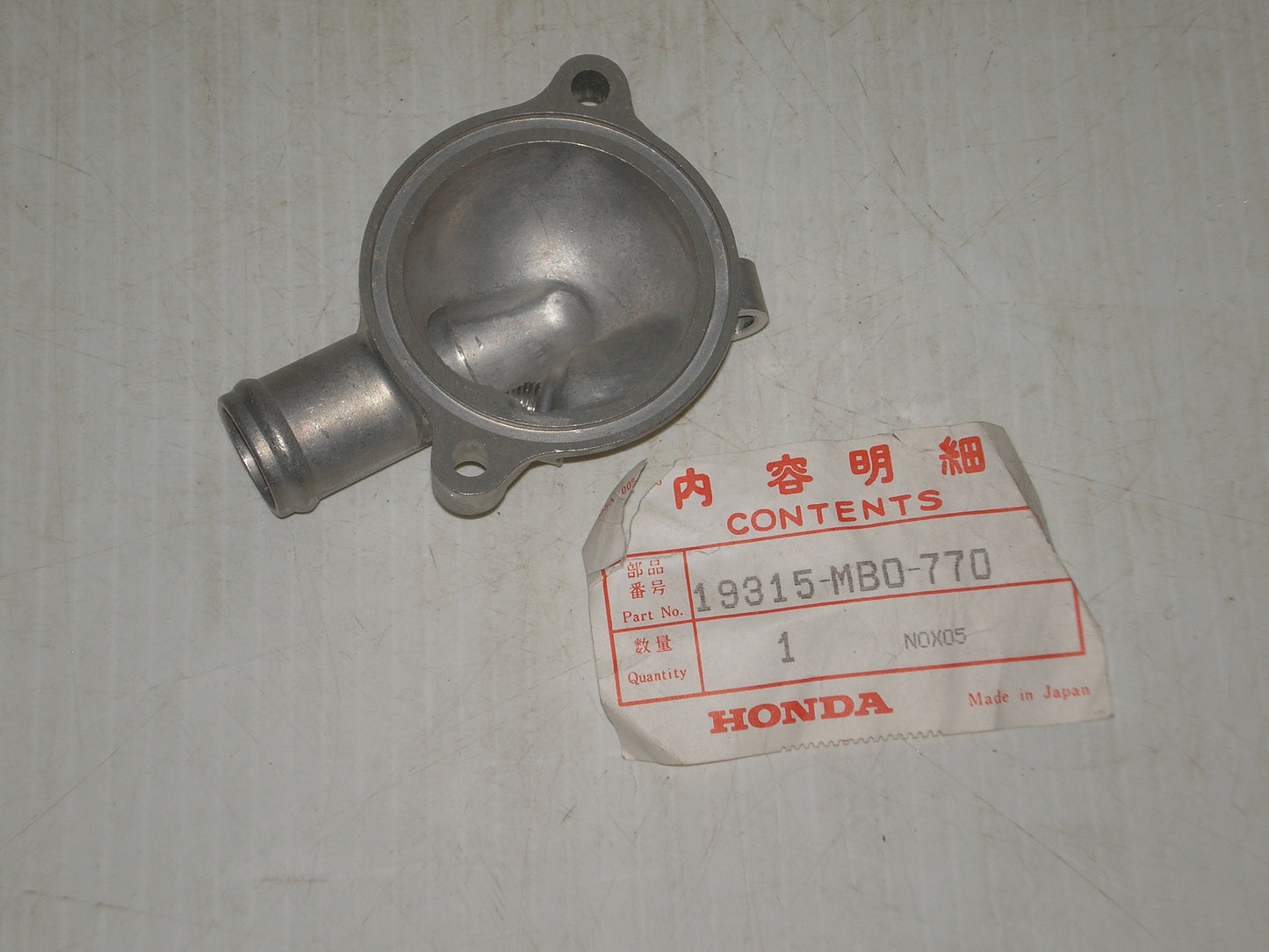 HONDA VF700 VF750 Thermostat Cover 19315-MB0-770 / 19315-MB1-000