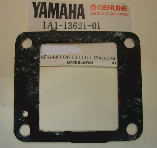 YAMAHA AT CT DT MX RD RS RT RX SV TY YSR YT YZ Reed Valve Seat Gasket 1A1-13621-01 / 1A1-13621-00 / 1A1-13621-10