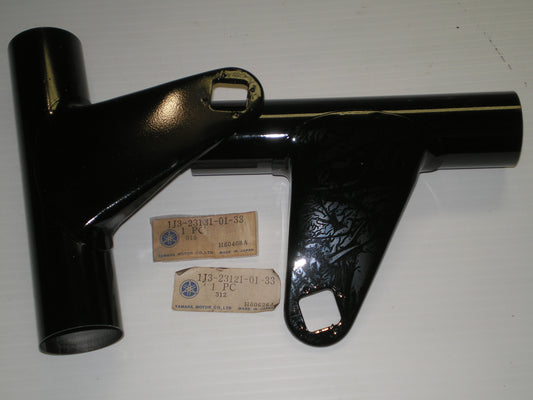 YAMAHA XS500 L/H R/H Front Fork Upper Covers Set/2 1J3-23121-33 / 1J3-23131-01-33