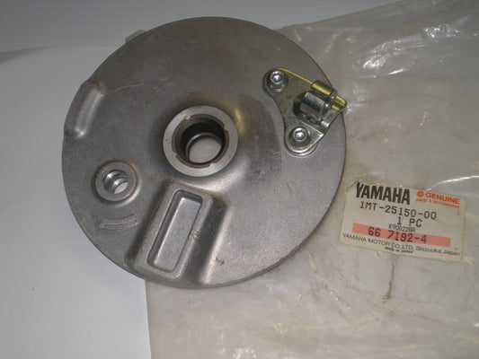 YAMAHA YFM200 YFM225 YFM350 Front Wheel Brake Plate 1MT-25150-00