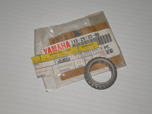 YAMAHA XC200 Riva Scooter Speedometer Drive Gear 1XX-25135-00