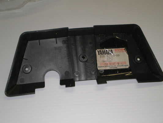 YAMAHA XZ550 Speedometer & Tachometer Under Cover 11H-83579-00