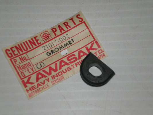 KAWASAKI KD KE KH KM KV 80 100 125 G3SS J1 MC1 D1 G3TR G4TR G5 C2 F11 Wiring Harness Grommet 21017-002