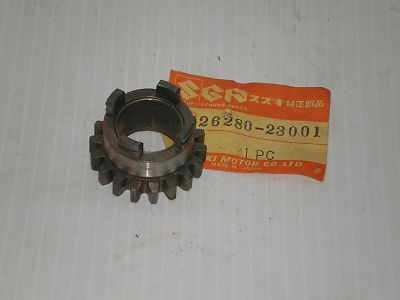 SUZUKI A100 GT185 RV90 RV125 TC125 TS125 TS185 Kick Starter Gear 26280-23001