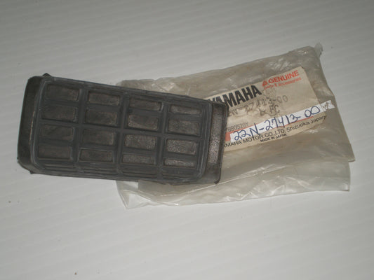 YAMAHA FJ1100 FJ1200 FZX700 FZX750 RZ350 XJ900 Footrest Rubber / Cover 22N-27413-00