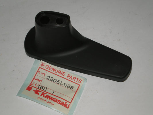 KAWASAKI ZX750 ZX7 Ninjs Turn Signal R/H Bracket 23051-1188