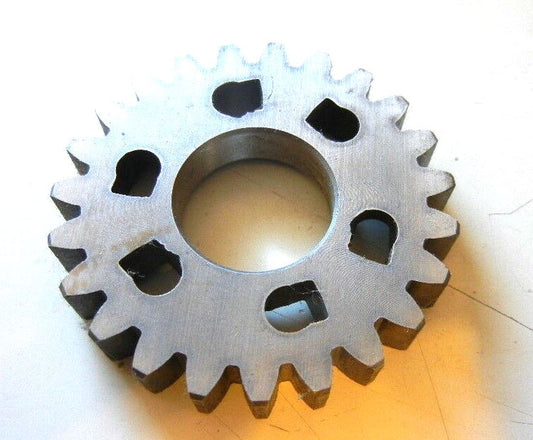SUZUKI DS250  TS250  TM250  Third Driven Gear 24331-30100