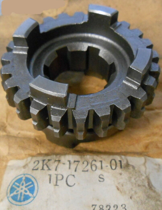 YAMAHA YZ250 Transmission 6th Wheel Gear 24T 2K7-17261-01 / 2K7-17261-00
