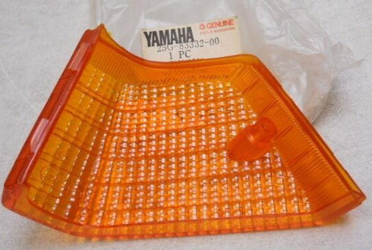 YAMAHA XC125 XC200 Factory L/H Turn Signal Lens 25G-83332-00