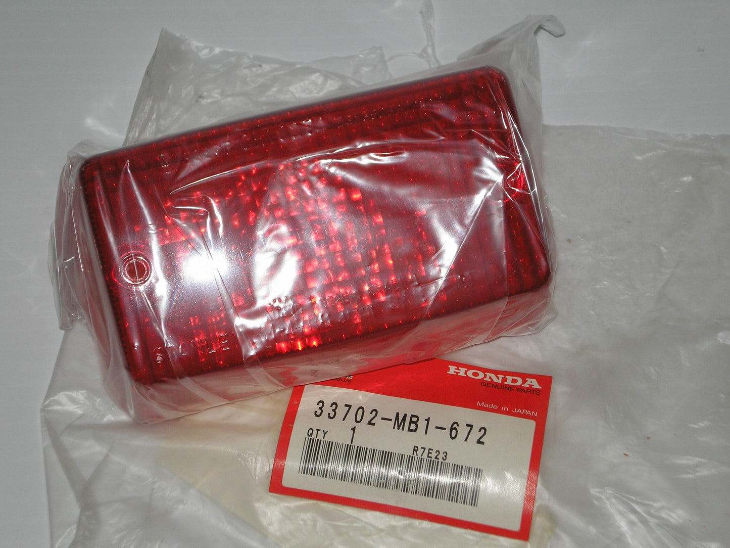 HONDA VF700 VF750 VT700 VT750 CB1000 Tail Light Lens 33702-MB1-672