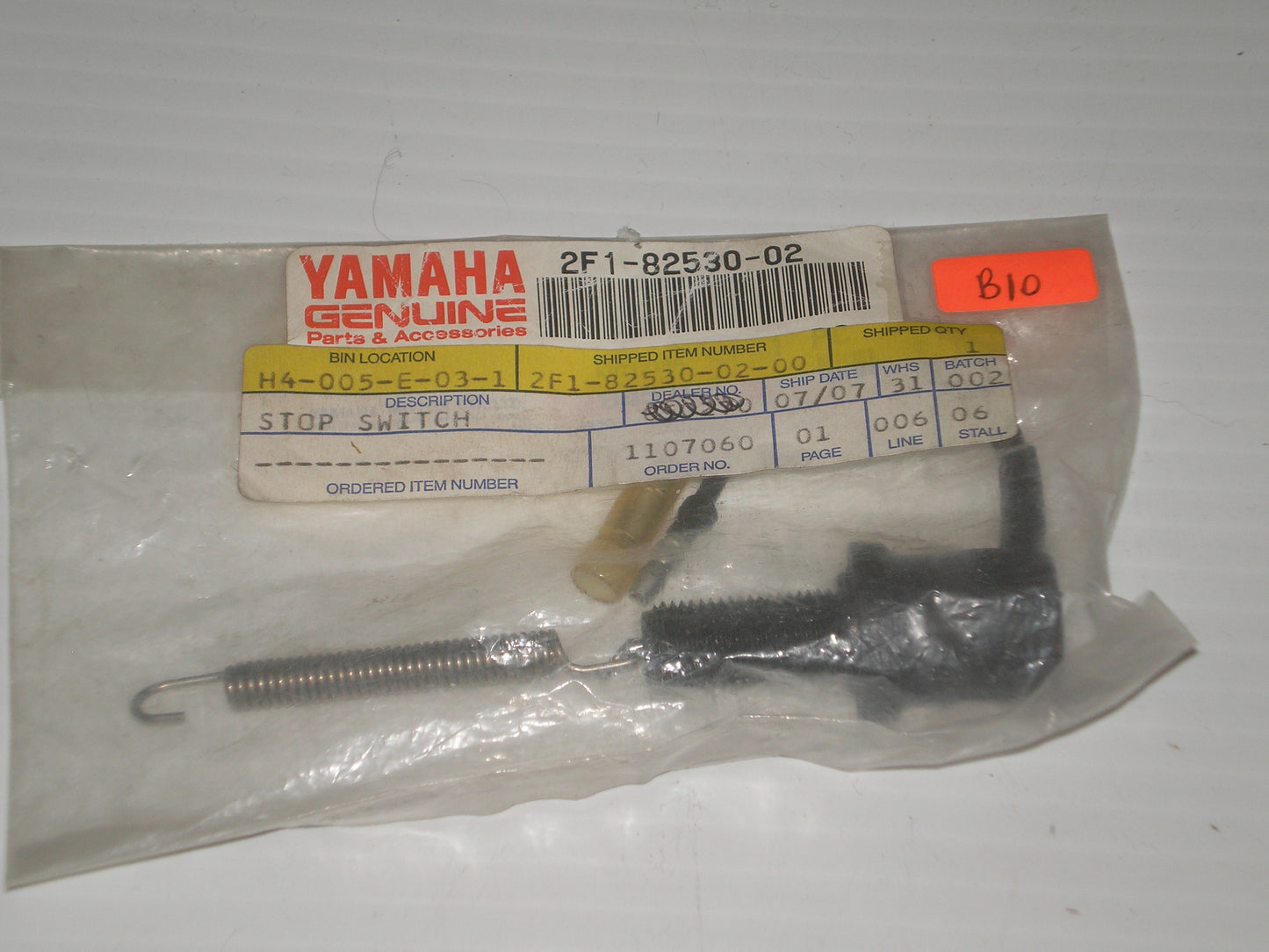 YAMAHA SR250 XJ550 XS500 XS750 XS850 XT125 XT200 YX600  Brake Stop Light Switch  2F1-82530-00 / 2F1-82530-01 / 2F1-82530-02