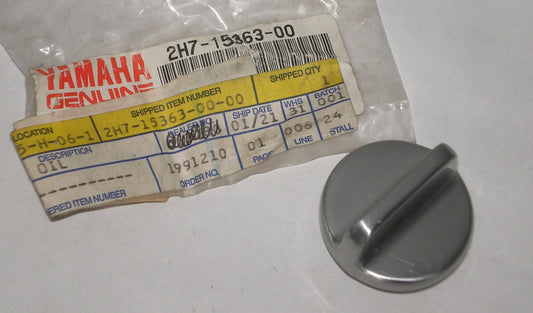 YAMAHA VMX12 VMX1200 XJ550 XJ650 XJ700 XJ750 XJ1100 XS1100 XVZ12 XVZ1200 XVZ13 XVZ1300 Crankcase Oil Plug 2H7-15363-00
