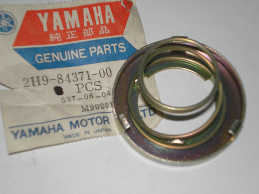 YAMAHA XS1100 Headlight Bulb Holder Assembly 2H9-84371-00