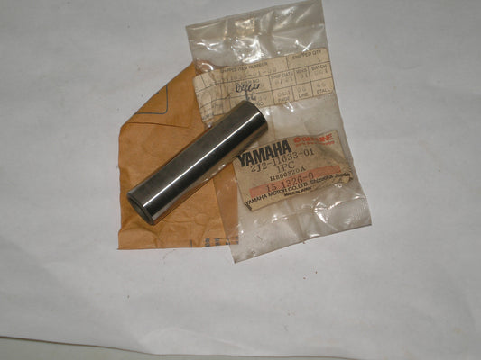 YAMAHA SR500 1978-1980 Factory Engine Piston Pin 2J2-11633-01