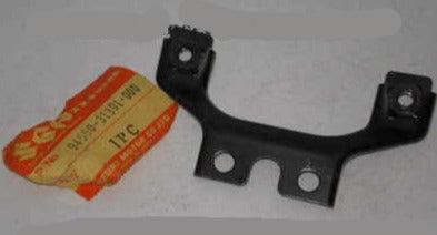 SUZUKI GS750  Lower Cowling / Faring Bracket 94550-31301