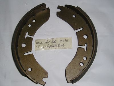 TRIUMPH T100 650 Twin 750 Triple Brake Shoes 373713