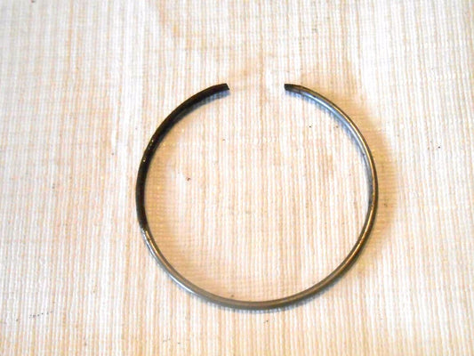 YAMAHA AT2 AT3 DT125 MX125 YZ125 TY125 SEAL RETAINING CLIP 315-23156-50