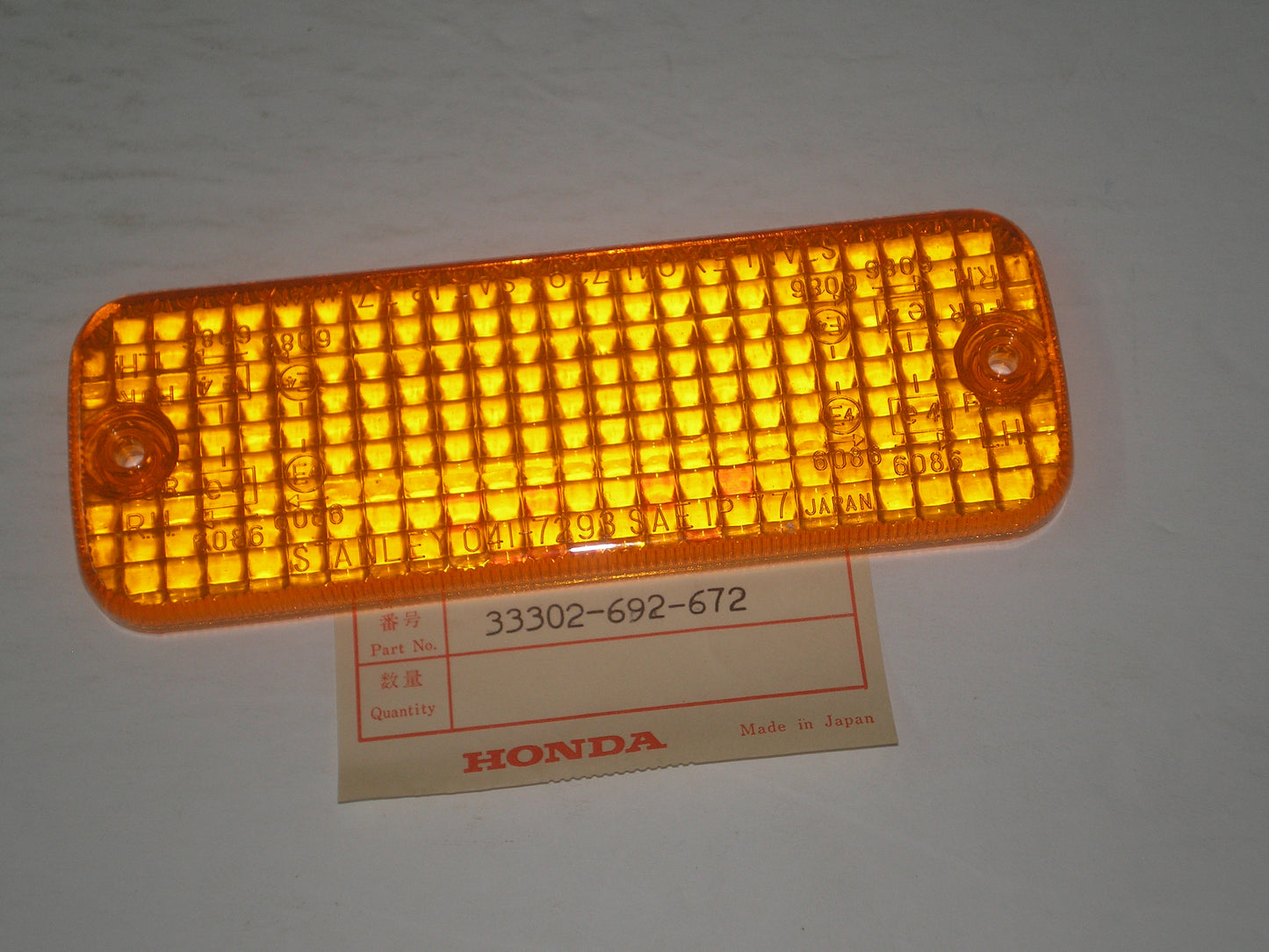 HONDA GL1100  Factory Front R/H Turn Signal Lens  33302-692-672 / 33302-692-671