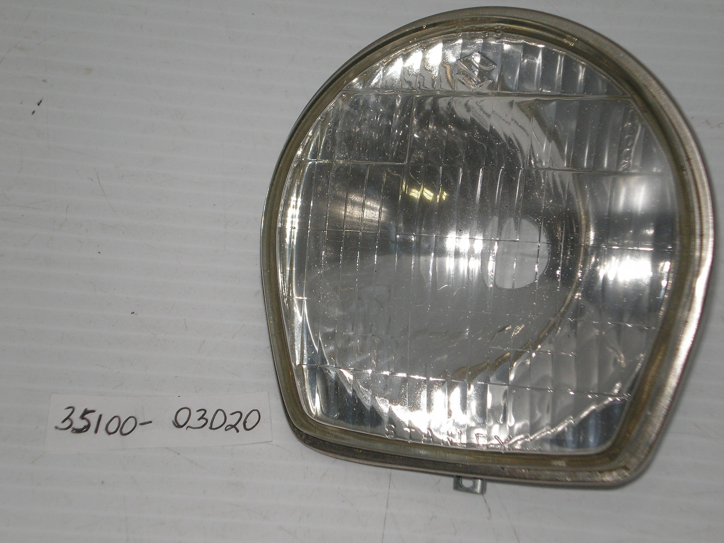 SUZUKI   motorcycle moped or scooter Headlight Lens Unit  35100-03020