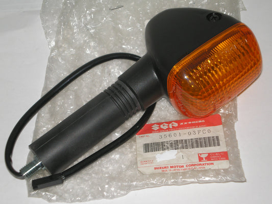 SUZUKI GS500 SV650 Factory R/H Front Turn Signal 35601-20F30 / 35601-03FC0