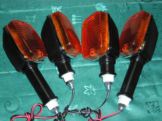 SUZUKI GR650 GS550 GS650 GS750 GS850 GS1100 Turn Signal Set/4 35601-45130 / 35603-45110