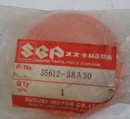 SUZUKI GZ250 LS650 VL800 VL1500 VS700 VS750 VS800 VS1400 VZ800 Factory Turn Signal Lens 35612-38A30