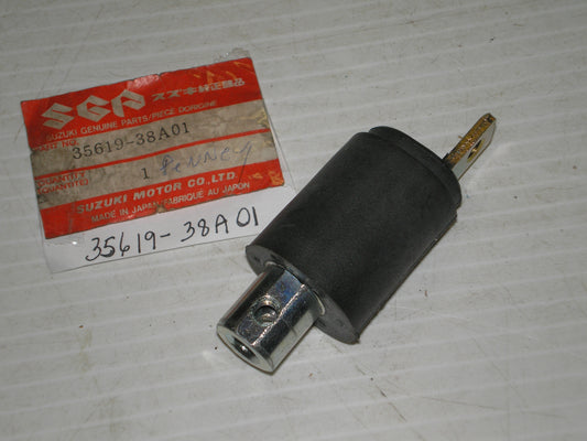 SUZUKI LS650 VS750 VS800 VS1400 Factory Turn Signal Mount / Stem 35619-38A01