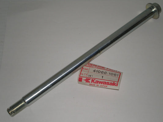 KAWASAKI KZ250 CSR Factory Belt Drive Rear Wheel Axle 41068-1061