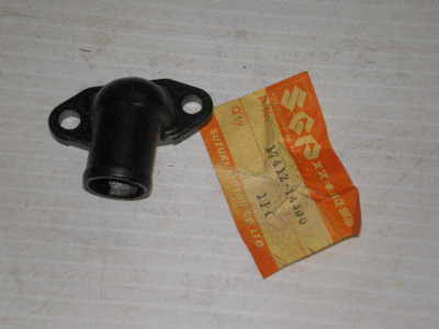 SUZUKI RM125 RM250 1981-1985 Water Pump Inlet Connector 17412-14300