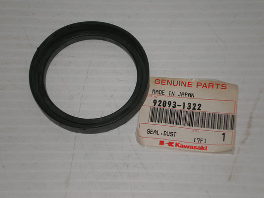 KAWASAKI KAF300 KAF620 KLF400 KVF300 KVF400 Dust Seal 92093-1322