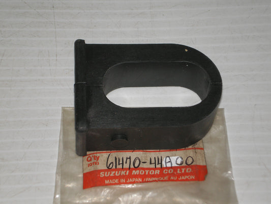 SUZUKI DR125 SP125 1986-1996 Rear Swing Arm Guard Cap 61470-44A00