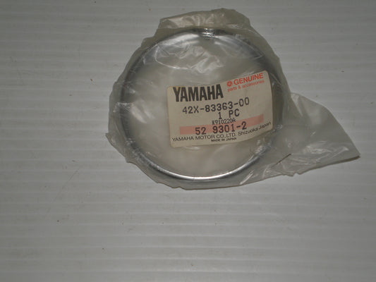YAMAHA VMX12 XJ700 XV535 XV700 XV750 XV1100 XVS11 XVS1100 XVZ13 Turn Signal Chrome Ring 42X-83363-00