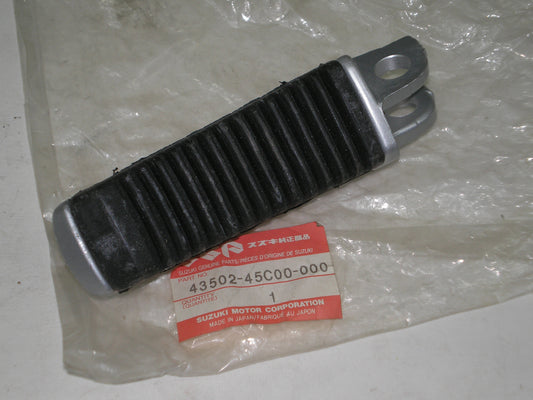 SUZUKI GSX1100 VX800 Front L/H Footrest Assembly  43502-45C00