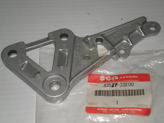 SUZUKI GSXR750 1996-1999 R/H Footrest Bracket 43511-33E00