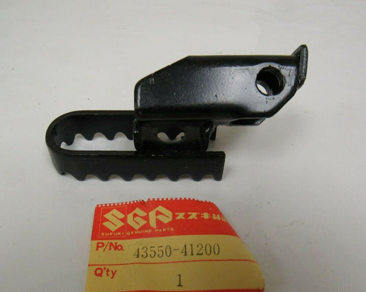 SUZUKI RM400  1978  R/H Factory Footrest  43550-41200