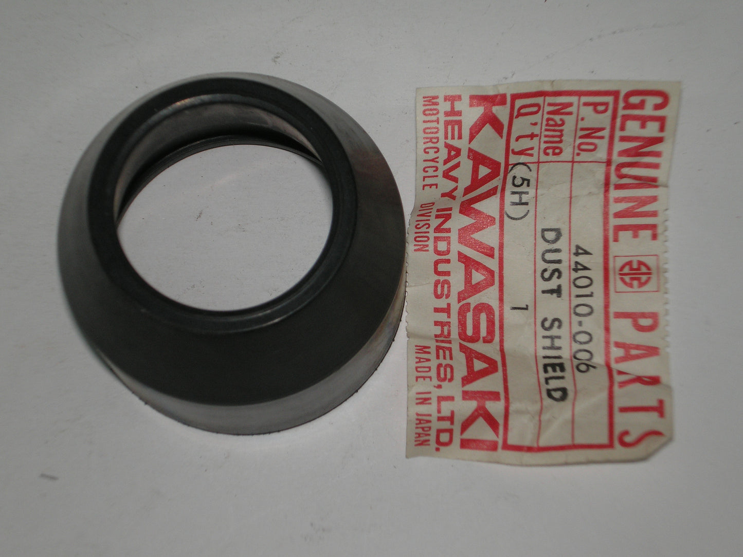KAWASAKI C2 F3 F6 F7 G4 G5 G31 KE100 KV100 Fork Dust Shield 44010-006